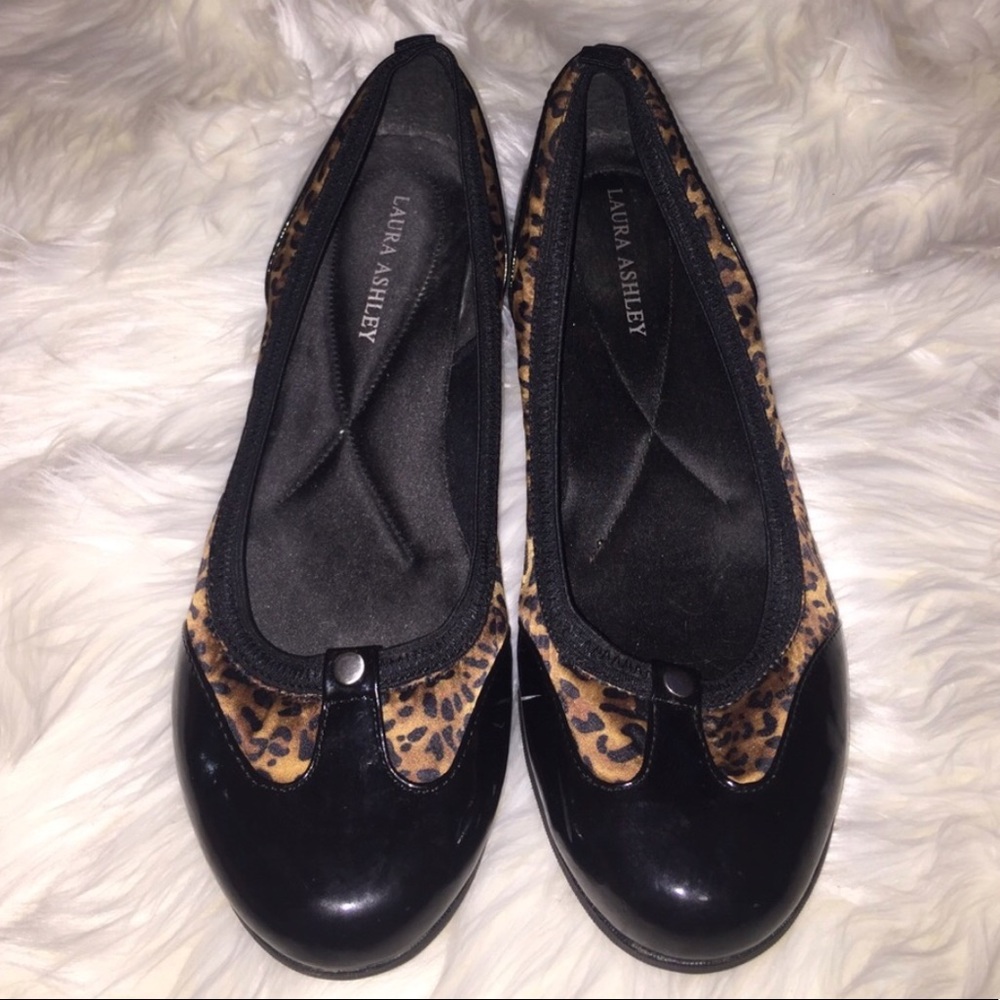 💥FLASH SALE! Sassy Laura Ashley Flats